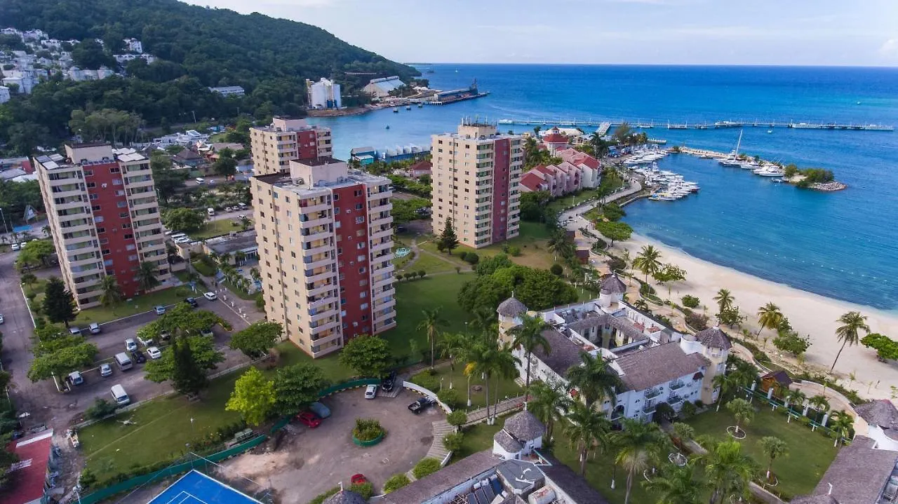 Апартаменты Sunset Two Bedroom Suite At Turtle Towers Очо-Риос